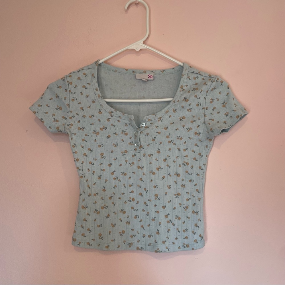 Blue floral quarter button tee